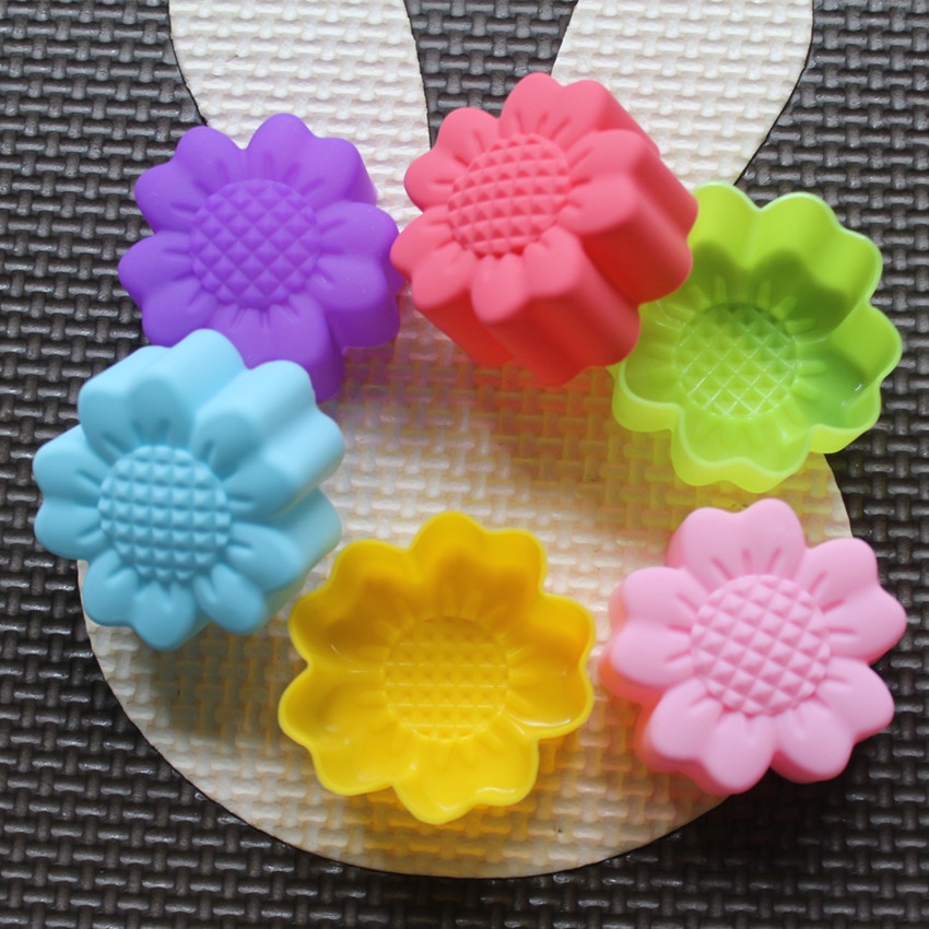 6 Pcs Set Non-Stick Flower Des - Soap Making Name review and price